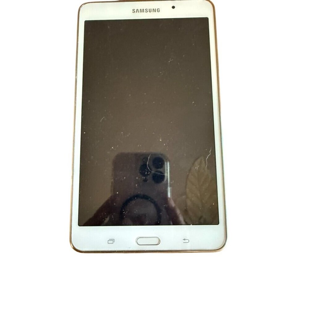Samsung Galaxy Tab 4 7-Inch Tablet Wi-Fi Android Model SM-T230 NO CHARGING CORD